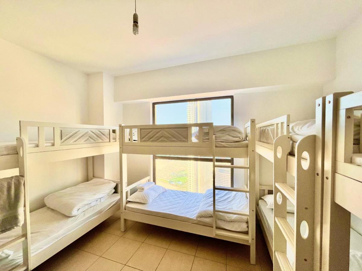Dubai Eye Hostel Екстериор снимка